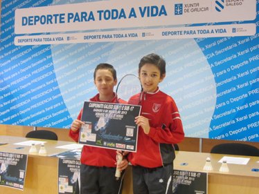Omar Vila e Gabriel Fernández xogadores sub-11. Marzo 2013. 