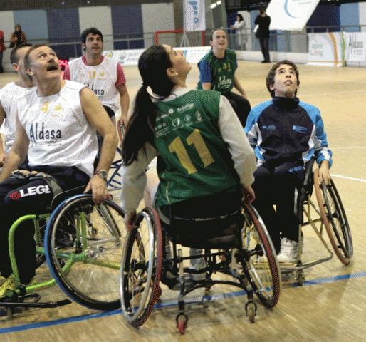 Laura Magdalena e Xabier Alonso no partido disputado o día mundial das personas con minusvalidez. 3.12.09